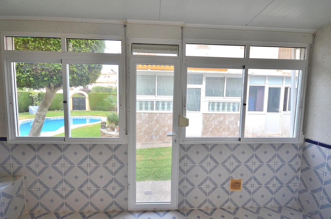 또레비에하 Agradable Adosado Con Piscina, Duchas Hidromasaje 빌라 외부 사진